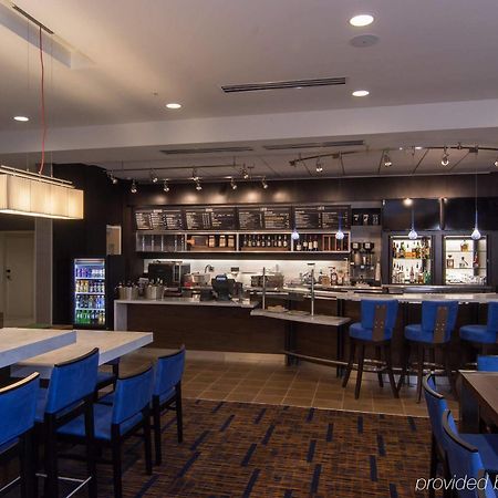 Отель Courtyard By Marriott Raleigh-Durham Airport/Brier Creek Экстерьер фото