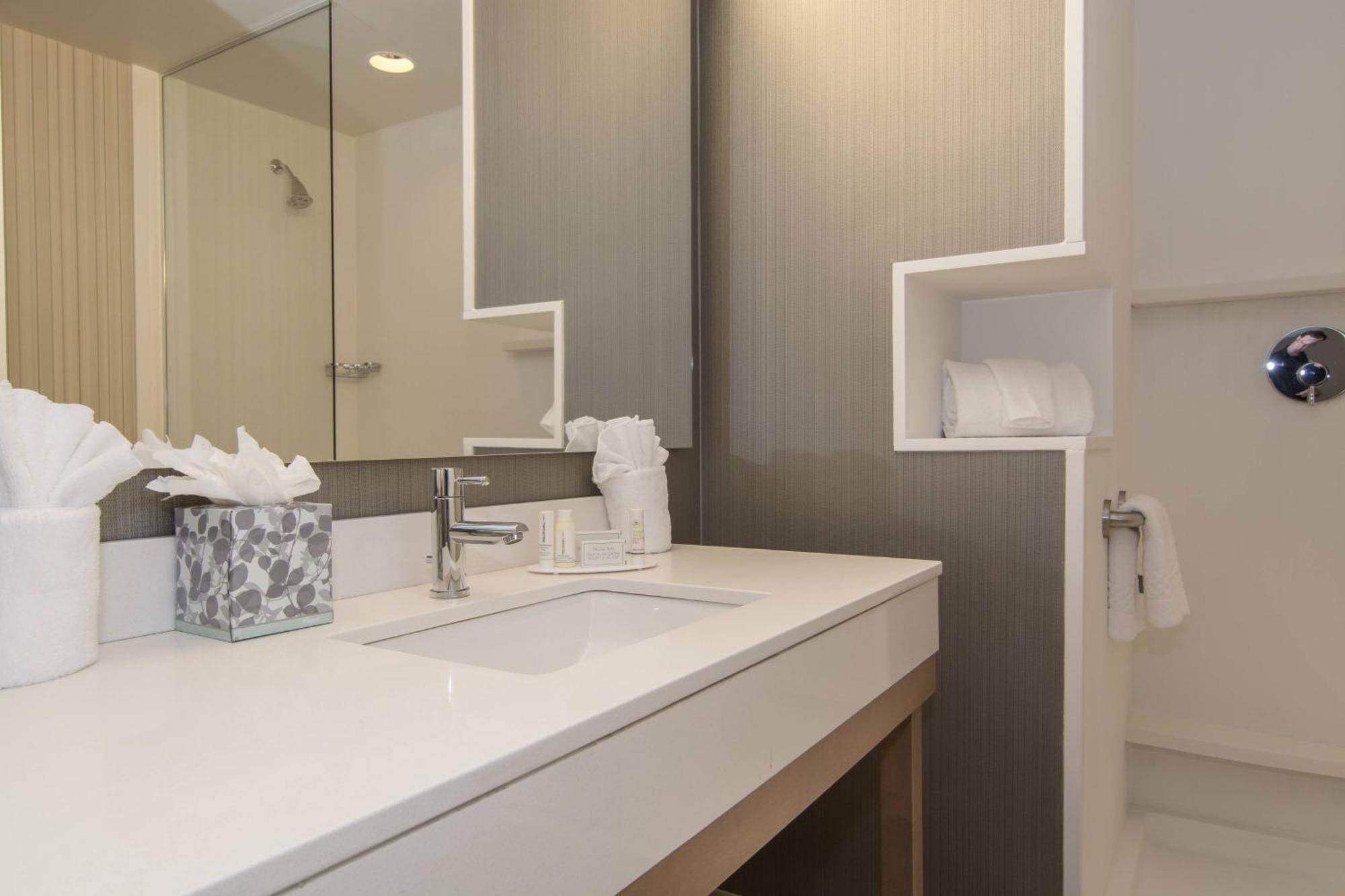 Отель Courtyard By Marriott Raleigh-Durham Airport/Brier Creek Экстерьер фото
