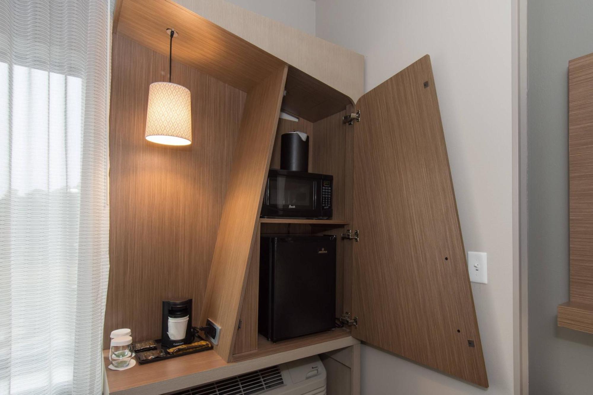 Отель Courtyard By Marriott Raleigh-Durham Airport/Brier Creek Экстерьер фото