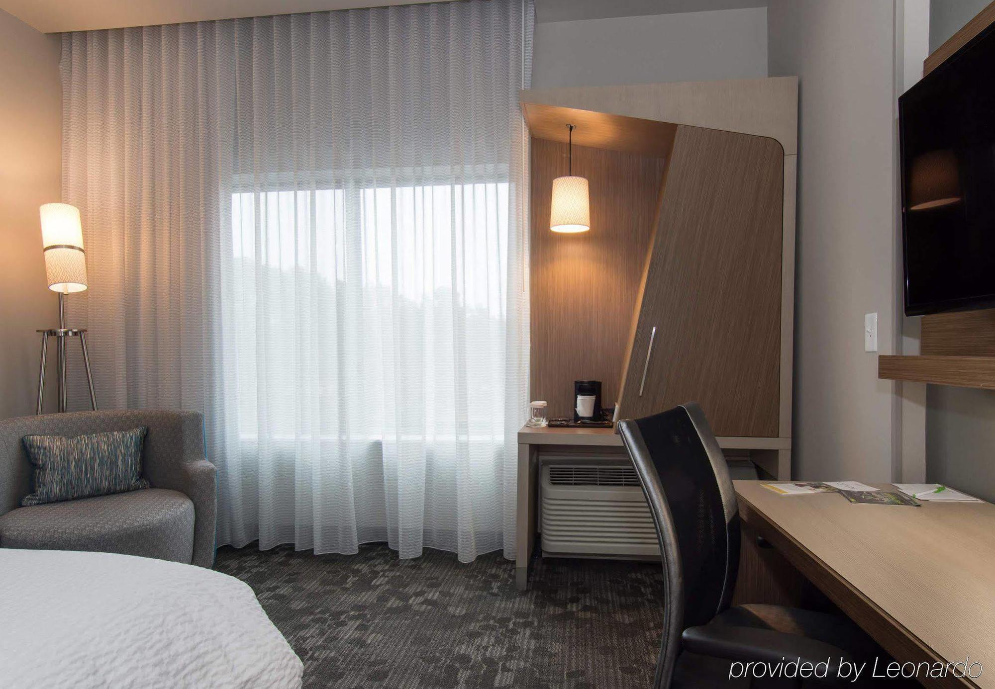 Отель Courtyard By Marriott Raleigh-Durham Airport/Brier Creek Экстерьер фото